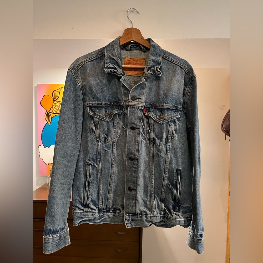 Men’s Medium Levi’s Denim Jacket